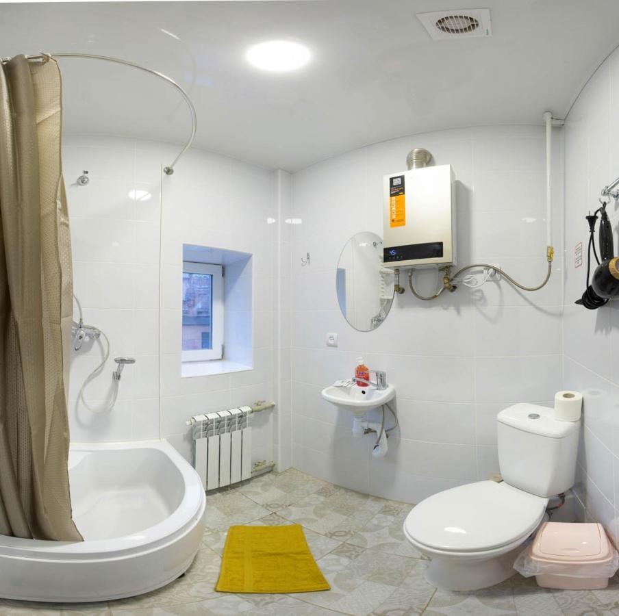 Studio Near Metro Yaroslava Mudroho, Universytet - Mykoly Khvylovoho Str 5-3 Charkov Exteriér fotografie