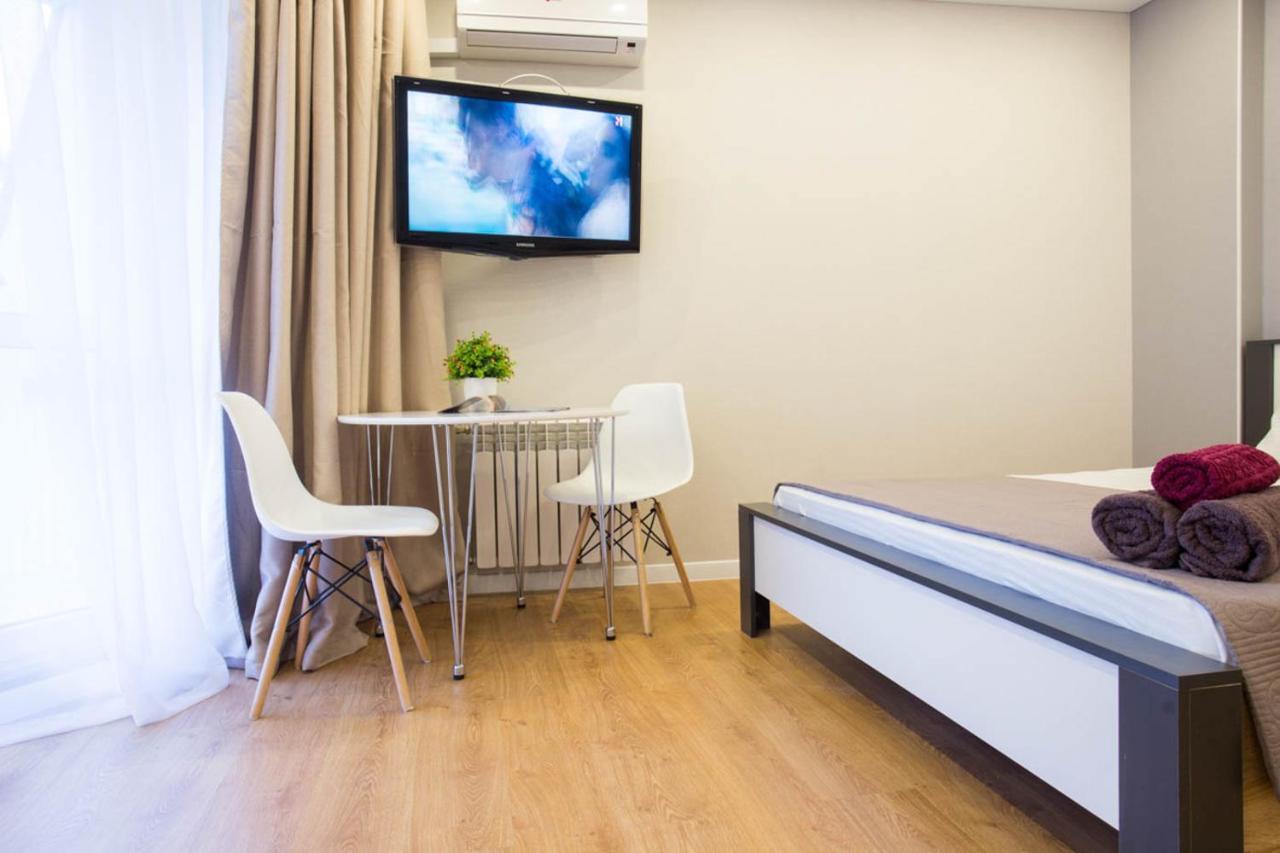 Studio Near Metro Yaroslava Mudroho, Universytet - Mykoly Khvylovoho Str 5-3 Charkov Exteriér fotografie